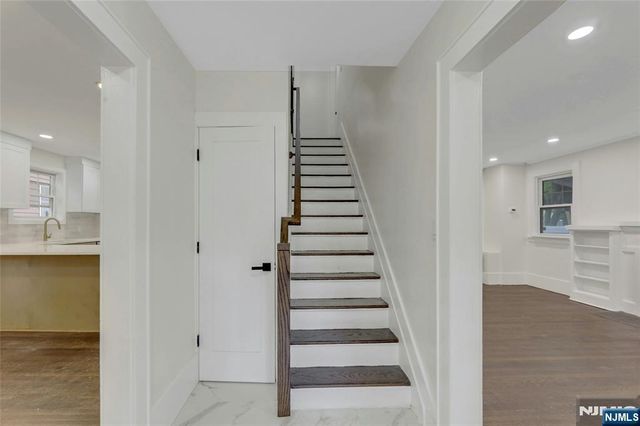 1087 Lambert Road, Teaneck, NJ 07666