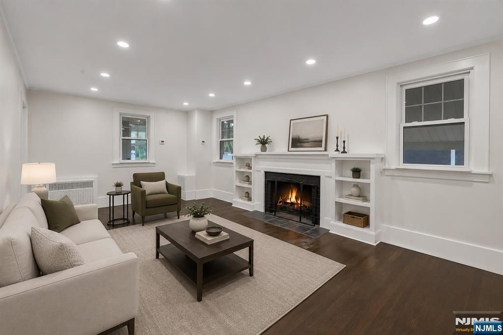 1087 Lambert Road, Teaneck, NJ 07666
