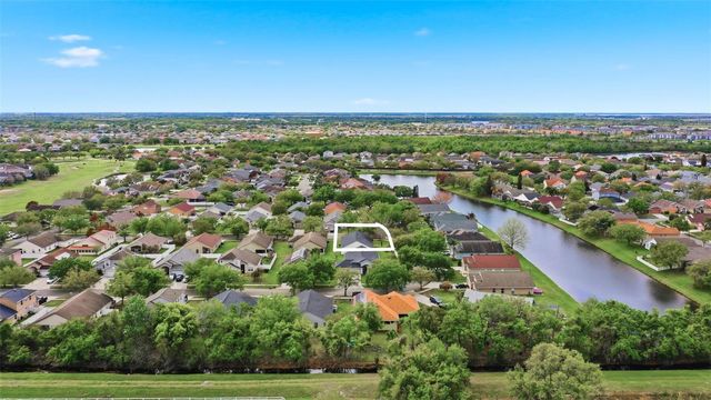 2501 BALMORAL DR, Kissimmee, FL 34744