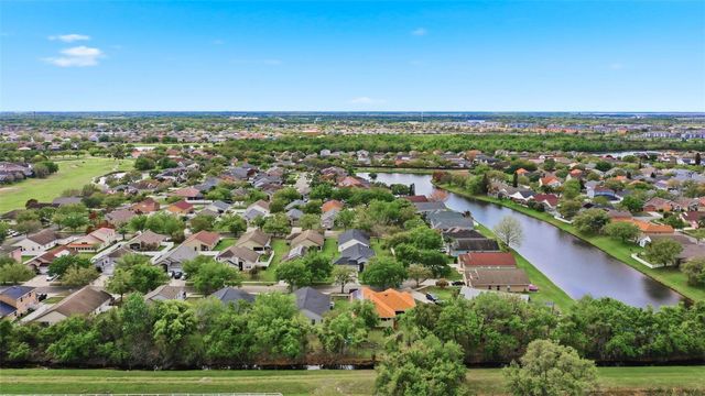 2501 BALMORAL DR, Kissimmee, FL 34744