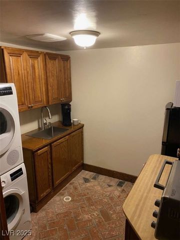 8213 Rancho Destino Road, Las Vegas, NV 89123