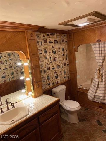 8213 Rancho Destino Road, Las Vegas, NV 89123