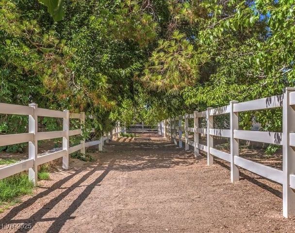 8213 Rancho Destino Road, Las Vegas, NV 89123