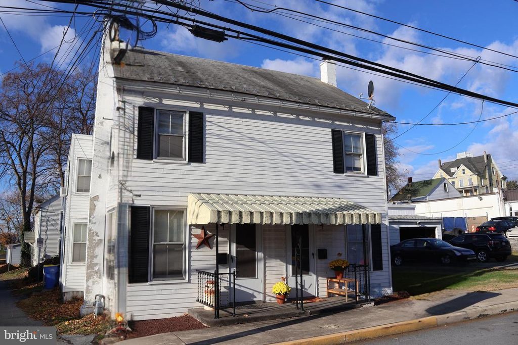 333 & 335 N CATHERINE ST, Middletown, PA 17057