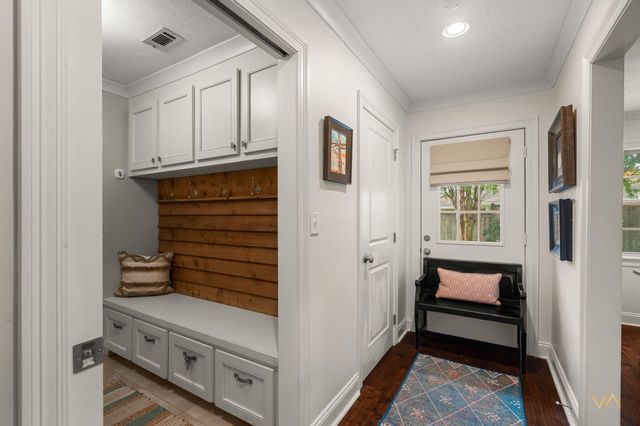 100 Greenwood Pl, Hattiesburg, MS 39402