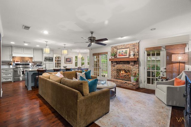 100 Greenwood Pl, Hattiesburg, MS 39402