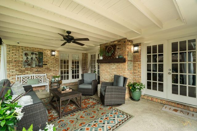 100 Greenwood Pl, Hattiesburg, MS 39402