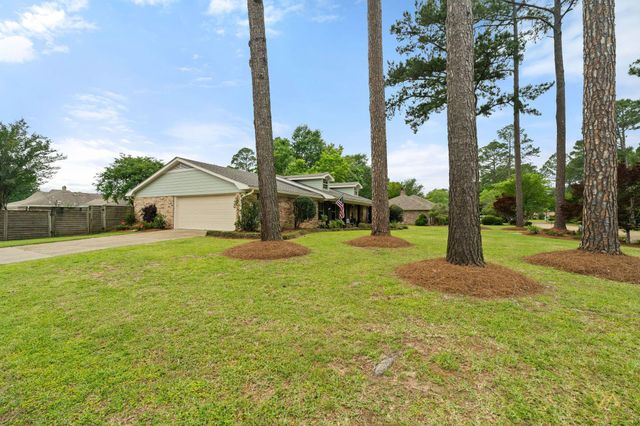100 Greenwood Pl, Hattiesburg, MS 39402