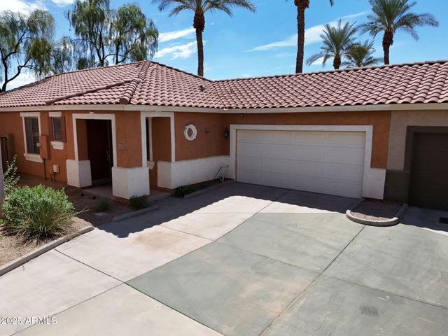 6334 S BLAKE Street, Gilbert, AZ 85298