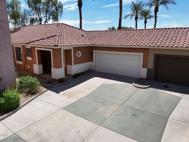 6334 S BLAKE Street, Gilbert, AZ 85298