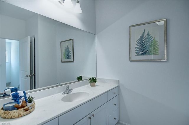 4053 Trenwith LN, Virginia Beach, VA 23456