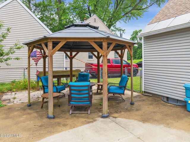 1146 Dunnsville Road, Rotterdam, NY 12306