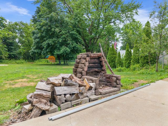 1146 Dunnsville Road, Rotterdam, NY 12306