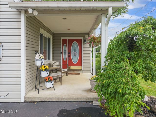 1146 Dunnsville Road, Rotterdam, NY 12306