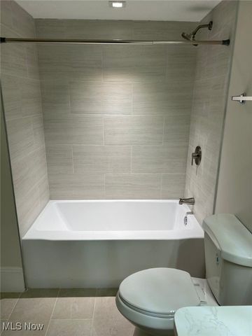 10524 Lee Avenue, Cleveland, OH 44106