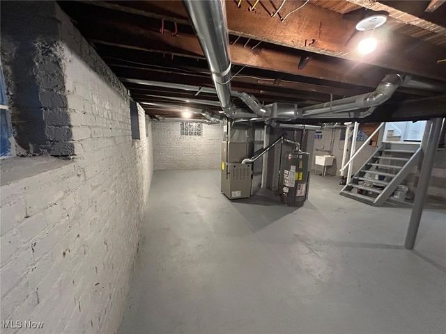 10524 Lee Avenue, Cleveland, OH 44106