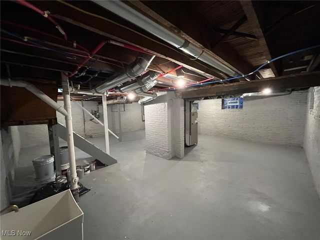 10524 Lee Avenue, Cleveland, OH 44106