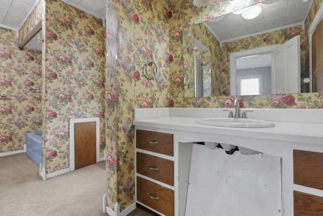 178 W Locust Street, Newark, OH 43055