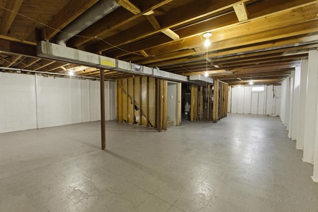 2619 Bolivar AVENUE, Saint Francis, WI 53235