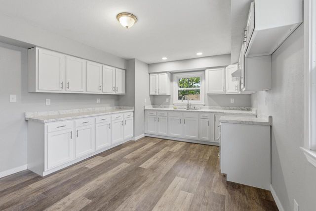 2619 Bolivar AVENUE, Saint Francis, WI 53235