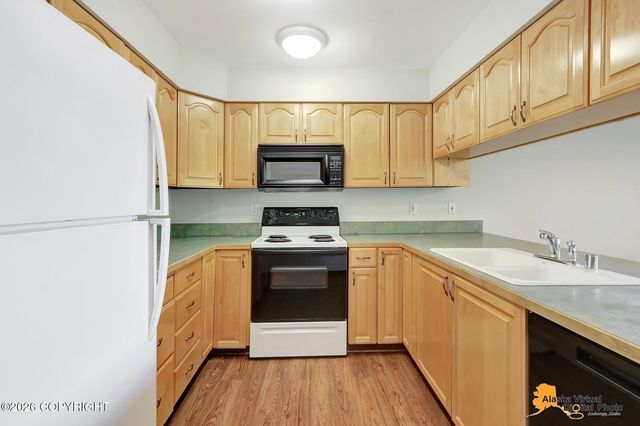 6625 Cutty Sark Street, Anchorage, AK 99502