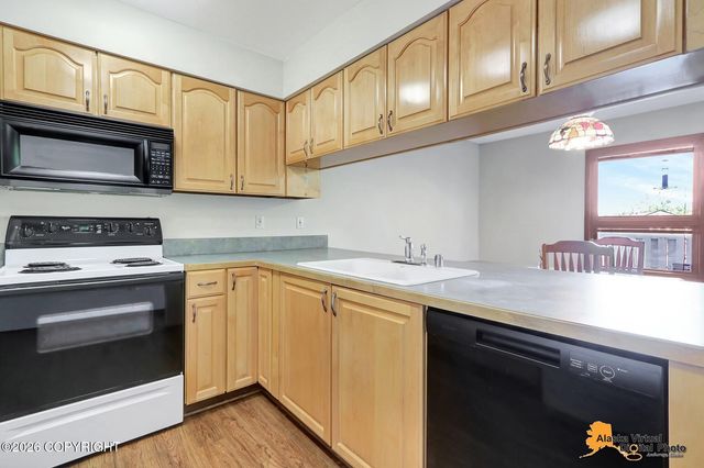 6625 Cutty Sark Street, Anchorage, AK 99502