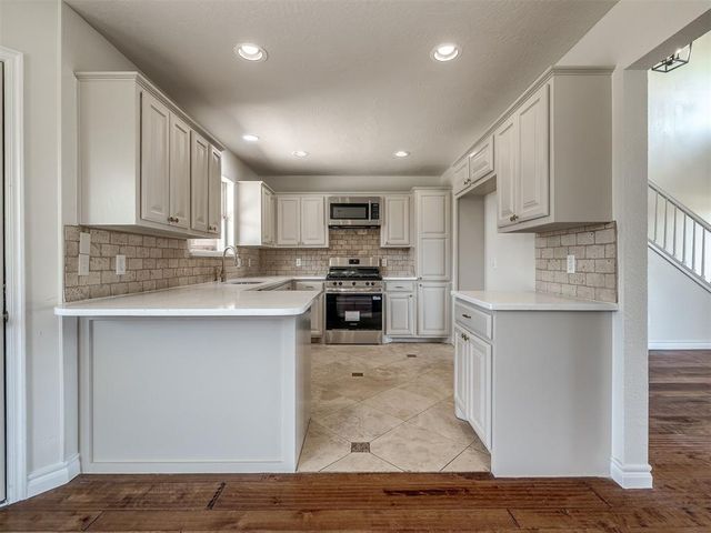 2705 E Hills Drive, Oklahoma City, OK 73160