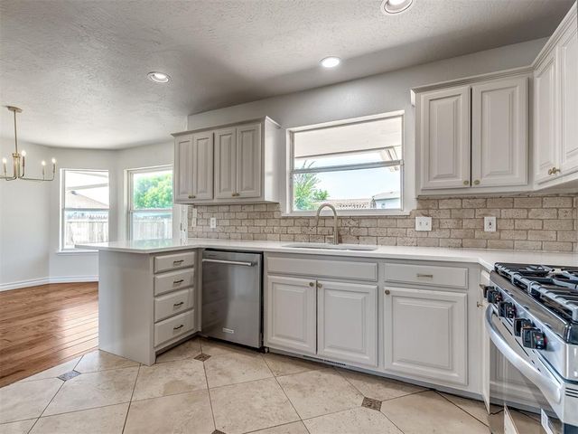 2705 E Hills Drive, Oklahoma City, OK 73160