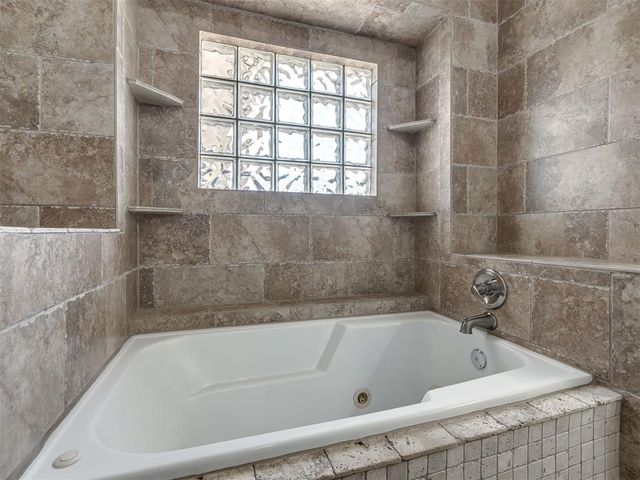 2705 E Hills Drive, Oklahoma City, OK 73160