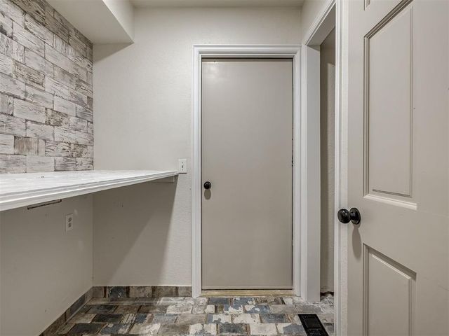 2705 E Hills Drive, Oklahoma City, OK 73160