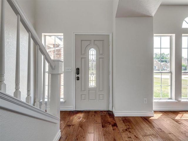 2705 E Hills Drive, Oklahoma City, OK 73160