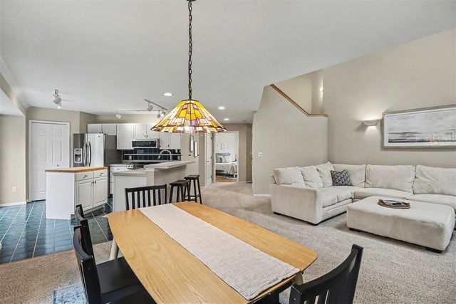 439 Sommerset Court, Ann Arbor, MI 48103