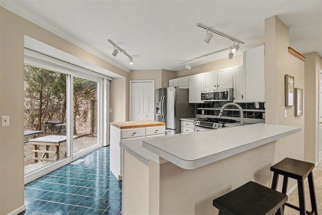 439 Sommerset Court, Ann Arbor, MI 48103