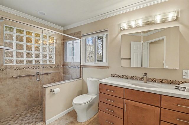 439 Sommerset Court, Ann Arbor, MI 48103