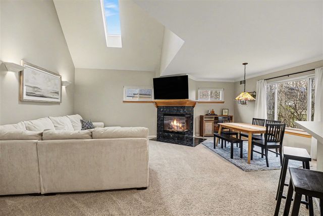 439 Sommerset Court, Ann Arbor, MI 48103