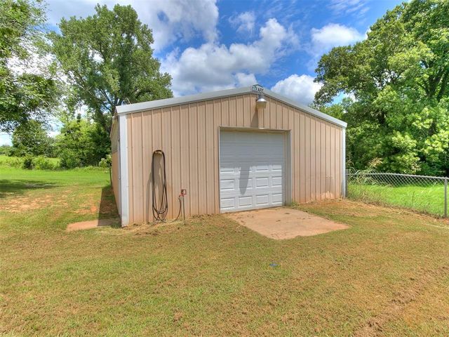 2401 156th NE Avenue, Norman, OK 73026