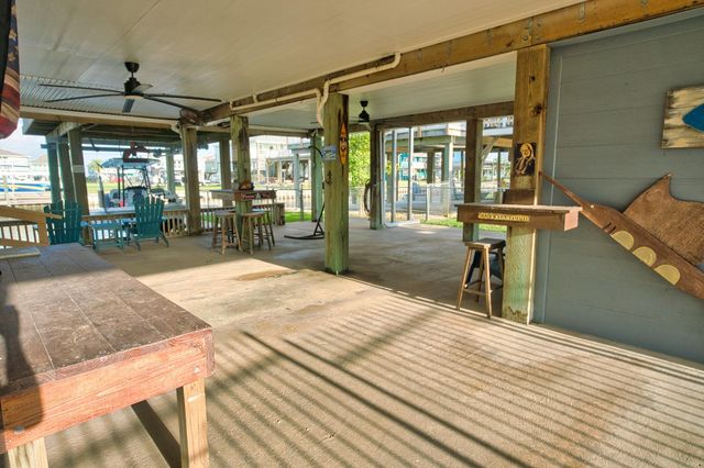 123 Four Master Road, Freeport, TX 77541