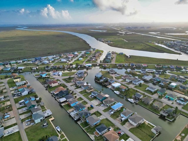 123 Four Master Road, Freeport, TX 77541