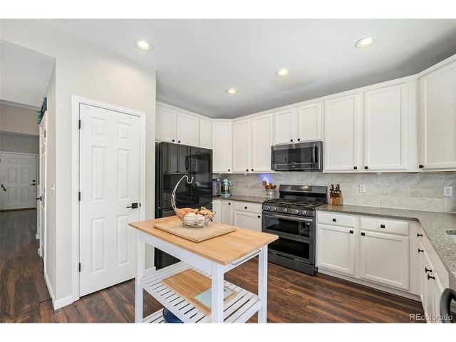 24702 E Hoover Pl, Aurora, CO 80016