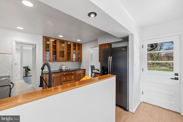 6424 VALE ST, Alexandria, VA 22312