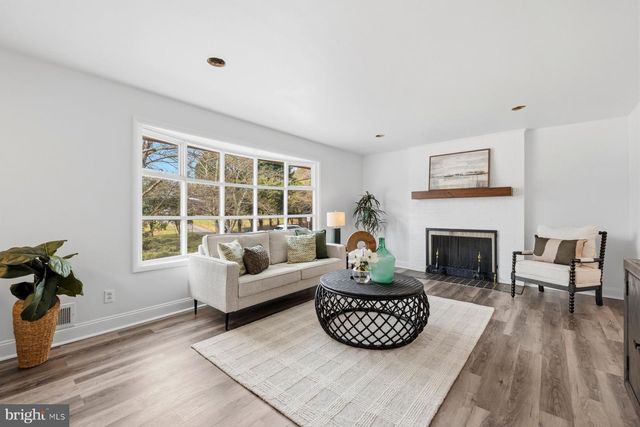 6424 VALE ST, Alexandria, VA 22312