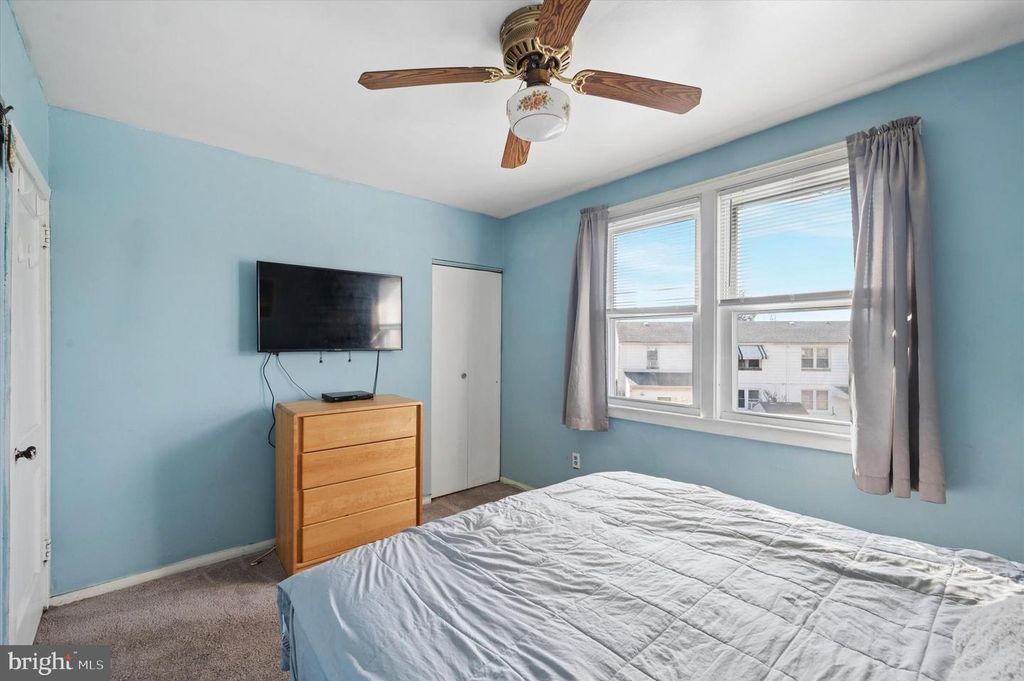 Image 8 of property listing at 57 BENSON DR, Glenolden, PA 19036