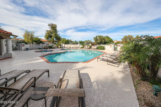 6249 N 78th Street 50, Scottsdale, AZ 85250