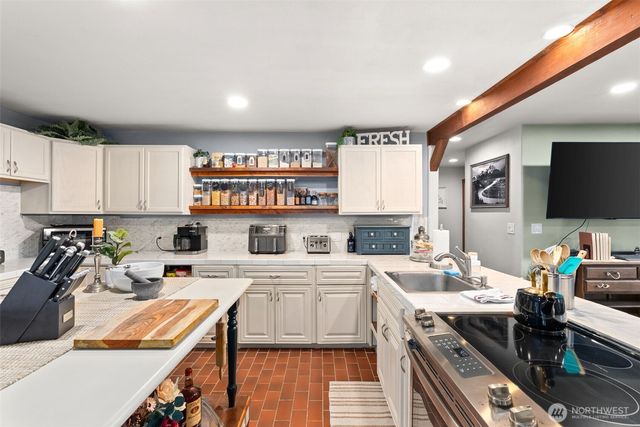 120 E Willey Lane, Shelton, WA 98584