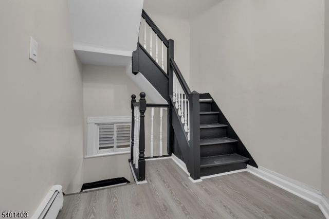 537 N Grove St, East Orange City, NJ 07017