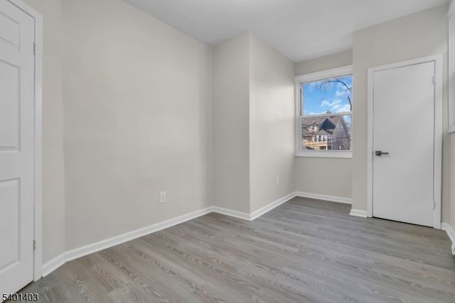 537 N Grove St, East Orange City, NJ 07017