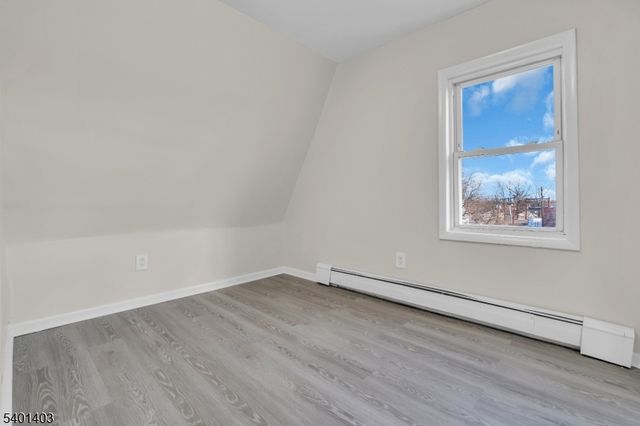 537 N Grove St, East Orange City, NJ 07017