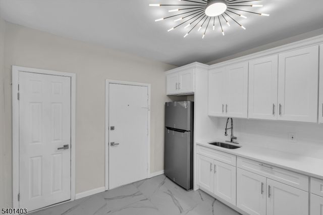 537 N Grove St, East Orange City, NJ 07017