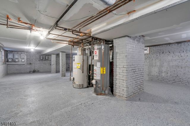 537 N Grove St, East Orange City, NJ 07017