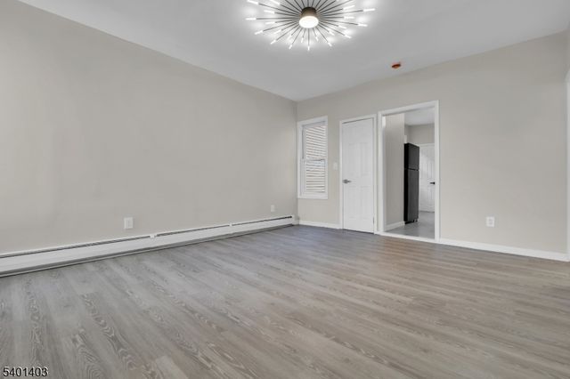 537 N Grove St, East Orange City, NJ 07017